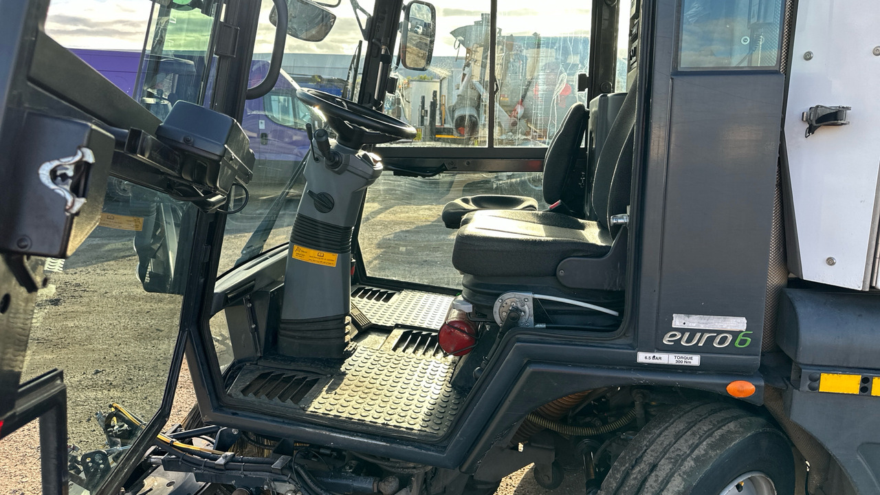 SCHMIDT SWINGO 200 - Road sweeper: picture 5 SCHMIDT SWINGO 200 - Road sweeper: picture 5