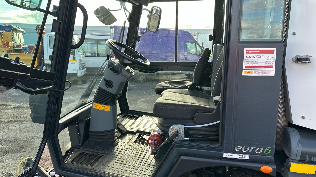 SCHMIDT SWINGO 200 - Road sweeper: picture 5 SCHMIDT SWINGO 200 - Road sweeper: picture 5