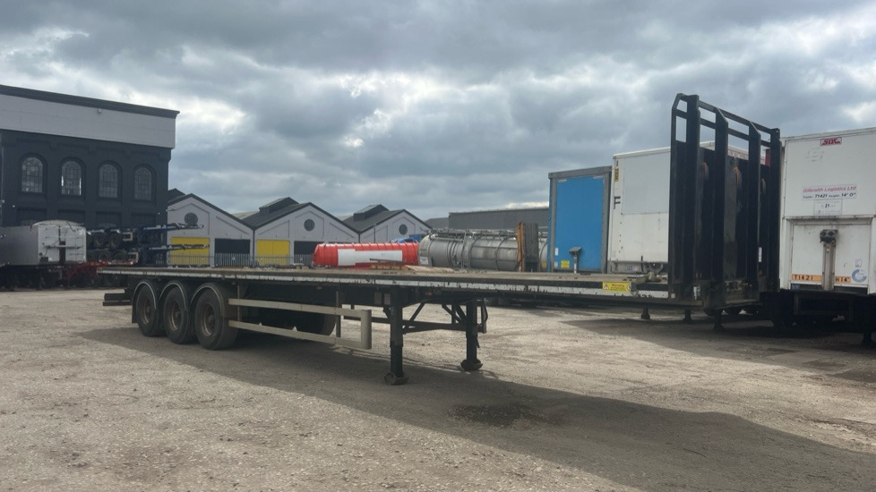 SDC FLAT - Dropside/ Flatbed semi-trailer: picture 2 SDC FLAT - Dropside/ Flatbed semi-trailer: picture 2