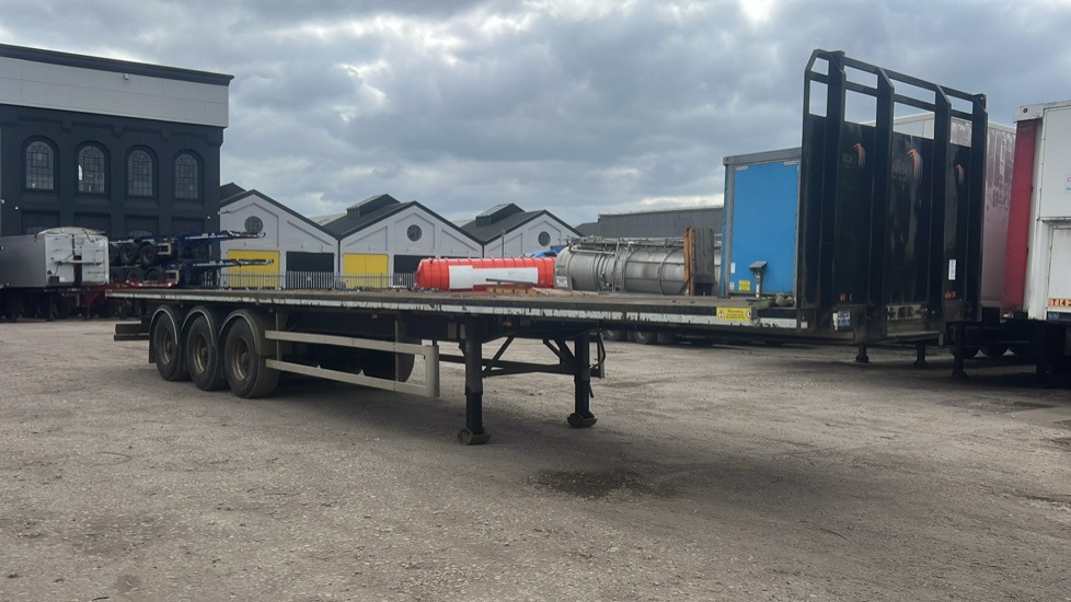 SDC FLAT - Dropside/ Flatbed semi-trailer: picture 1 SDC FLAT - Dropside/ Flatbed semi-trailer: picture 1