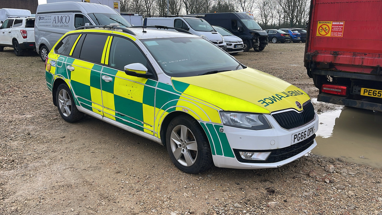 SKODA OCTAVIA 2.0 TDI 4X4 - Estate car: picture 1 SKODA OCTAVIA 2.0 TDI 4X4 - Estate car: picture 1