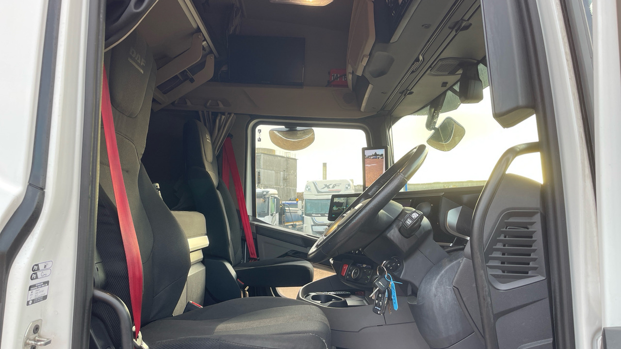 DAF XF 530 - Tractor unit: picture 5 DAF XF 530 - Tractor unit: picture 5