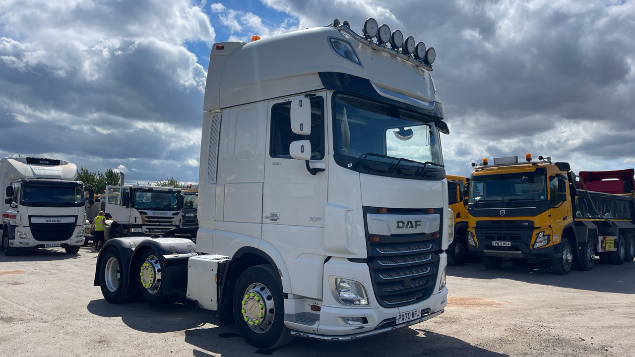 DAF XF 530 - Tractor unit: picture 1 DAF XF 530 - Tractor unit: picture 1