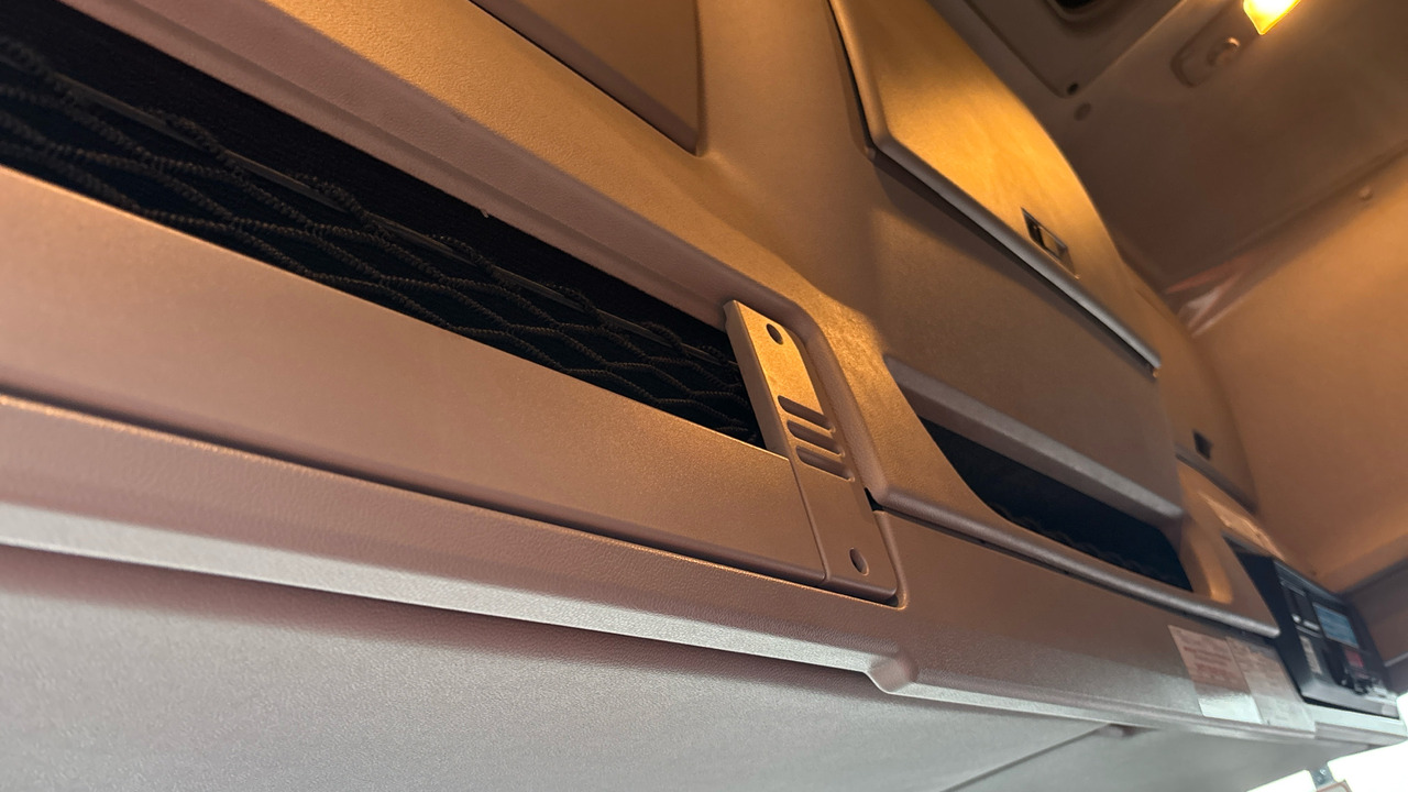 Tractor unit Daf CF 450: picture 20