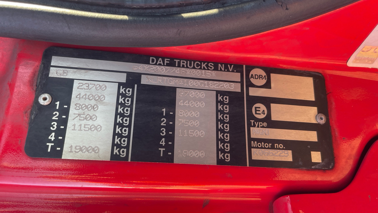 Tractor unit Daf CF 450: picture 12