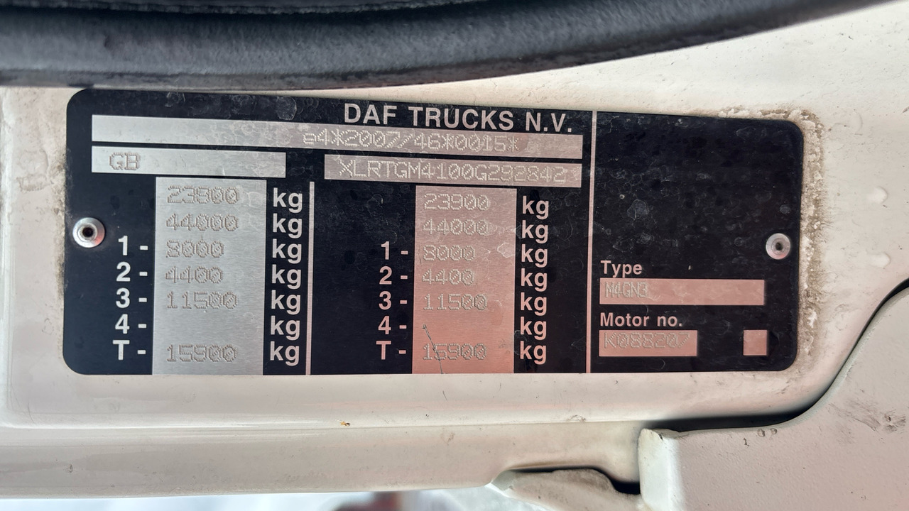 Tractor unit Daf CF 450: picture 12