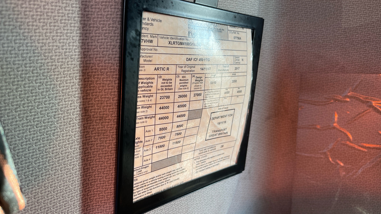 Tractor unit Daf CF 450: picture 11