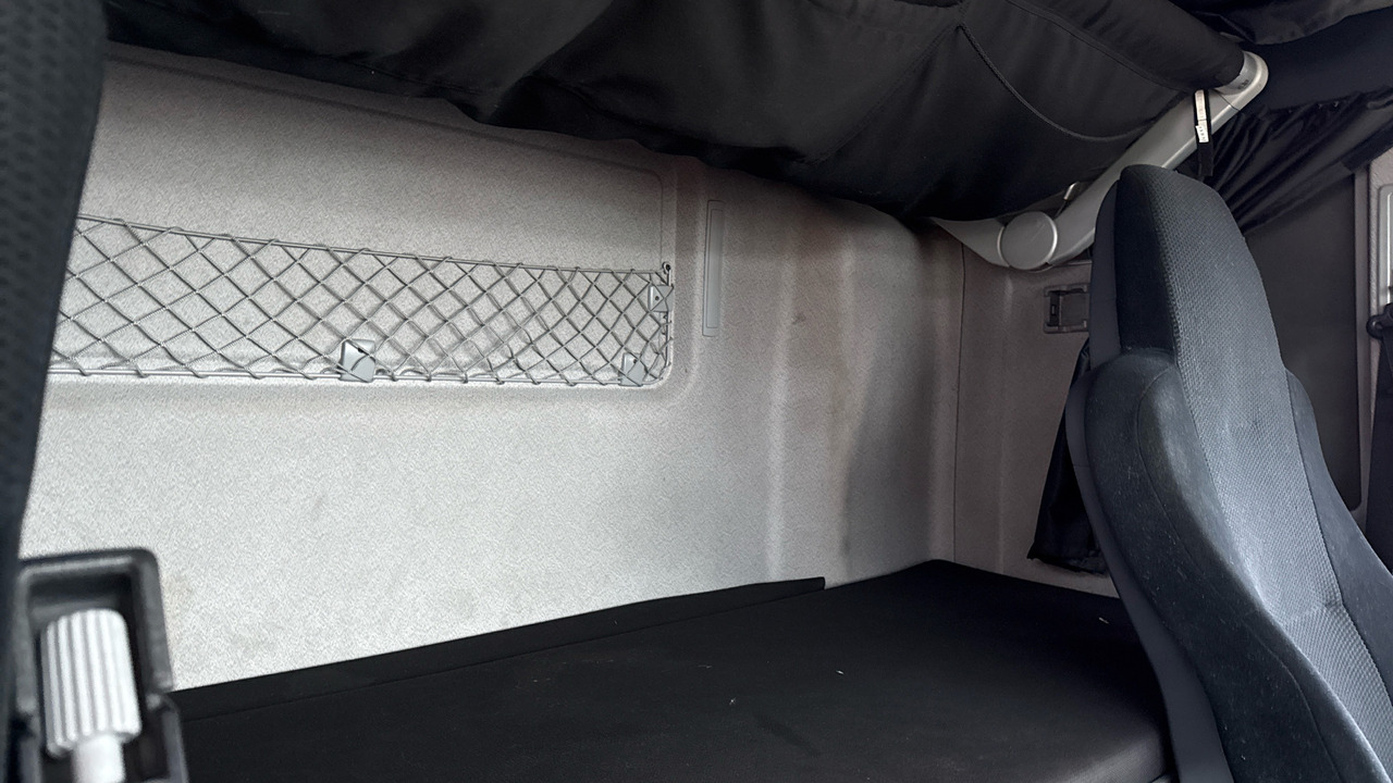 Tractor unit MAN TGX 26.480: picture 10