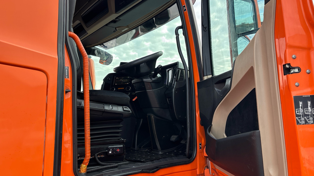 MERCEDES-BENZ ACTROS 1845 - Tractor unit: picture 5 MERCEDES-BENZ ACTROS 1845 - Tractor unit: picture 5