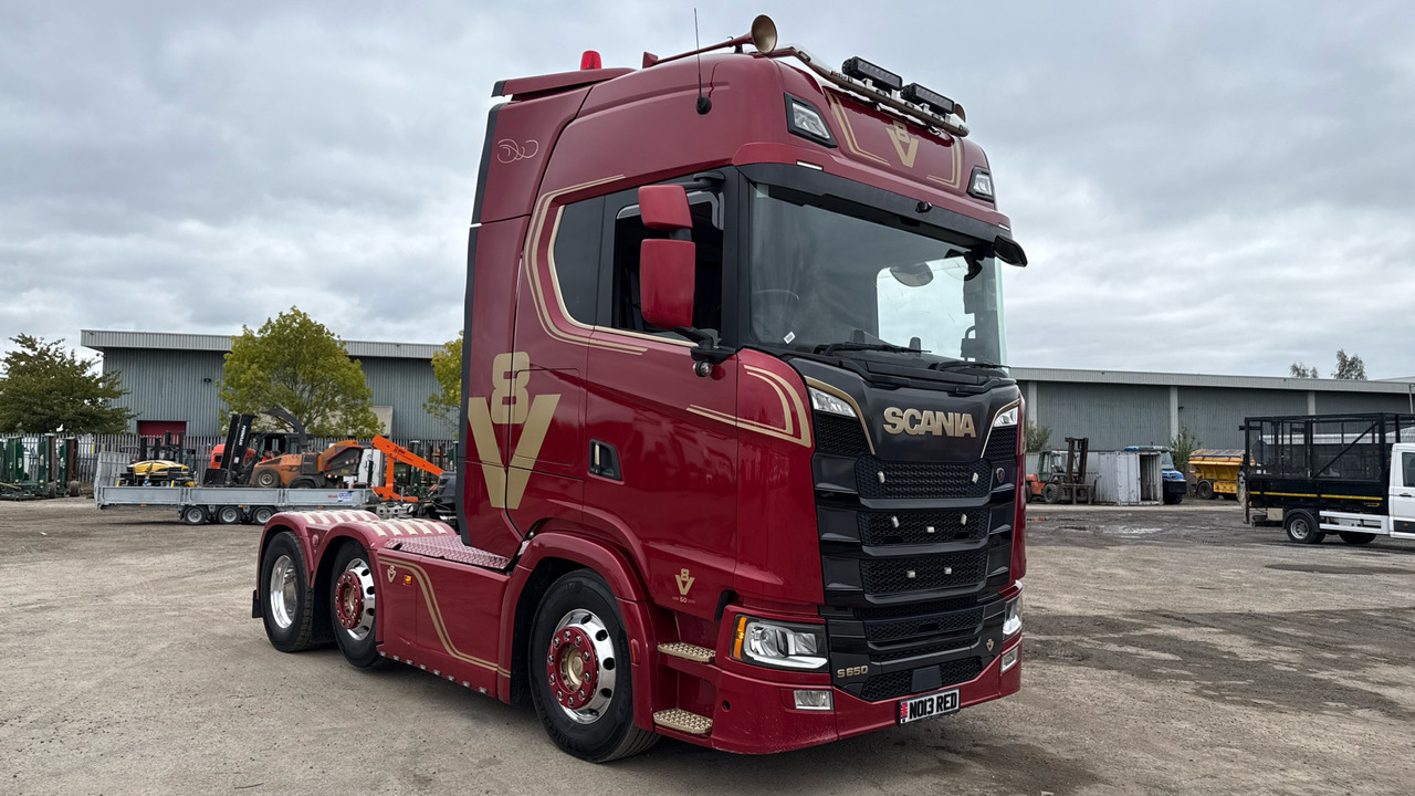 SCANIA S650 ANNIVERSARY V8 - Tractor unit: picture 1 SCANIA S650 ANNIVERSARY V8 - Tractor unit: picture 1