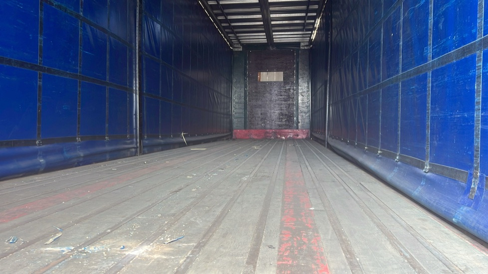 SDC CURTAINSIDE - Trailer: picture 5 SDC CURTAINSIDE - Trailer: picture 5
