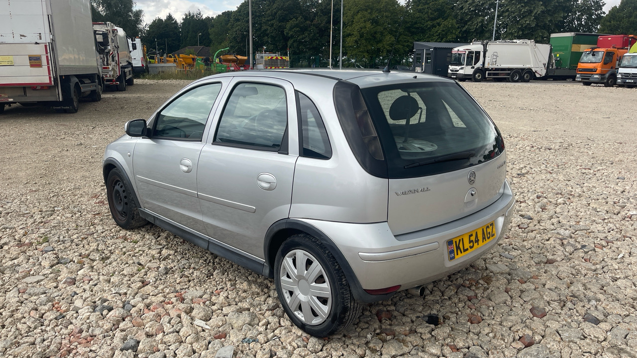 VAUXHALL CORSA 1.2 I - Hatchback: picture 3 VAUXHALL CORSA 1.2 I - Hatchback: picture 3