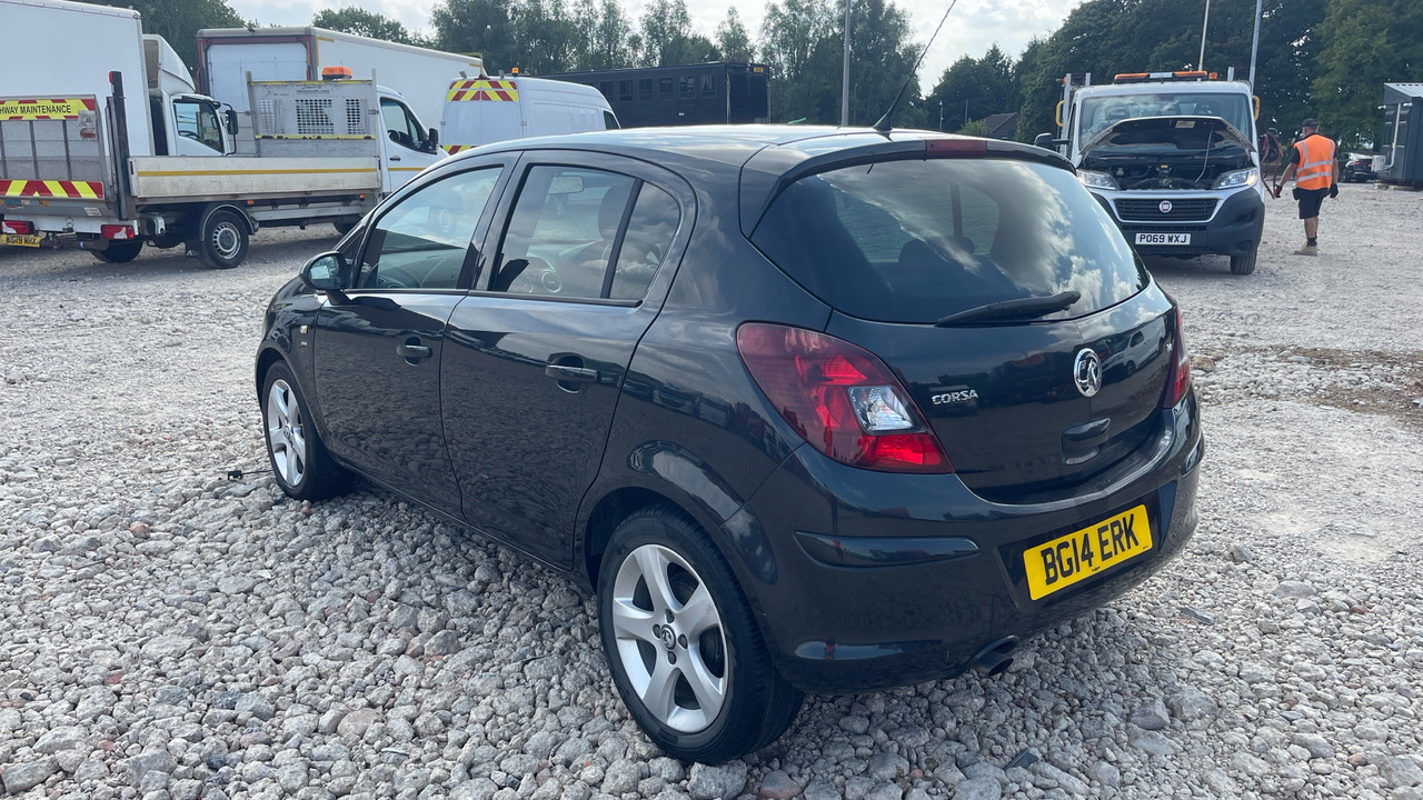 VAUXHALL CORSA 1.4 SXI - Hatchback: picture 3 VAUXHALL CORSA 1.4 SXI - Hatchback: picture 3