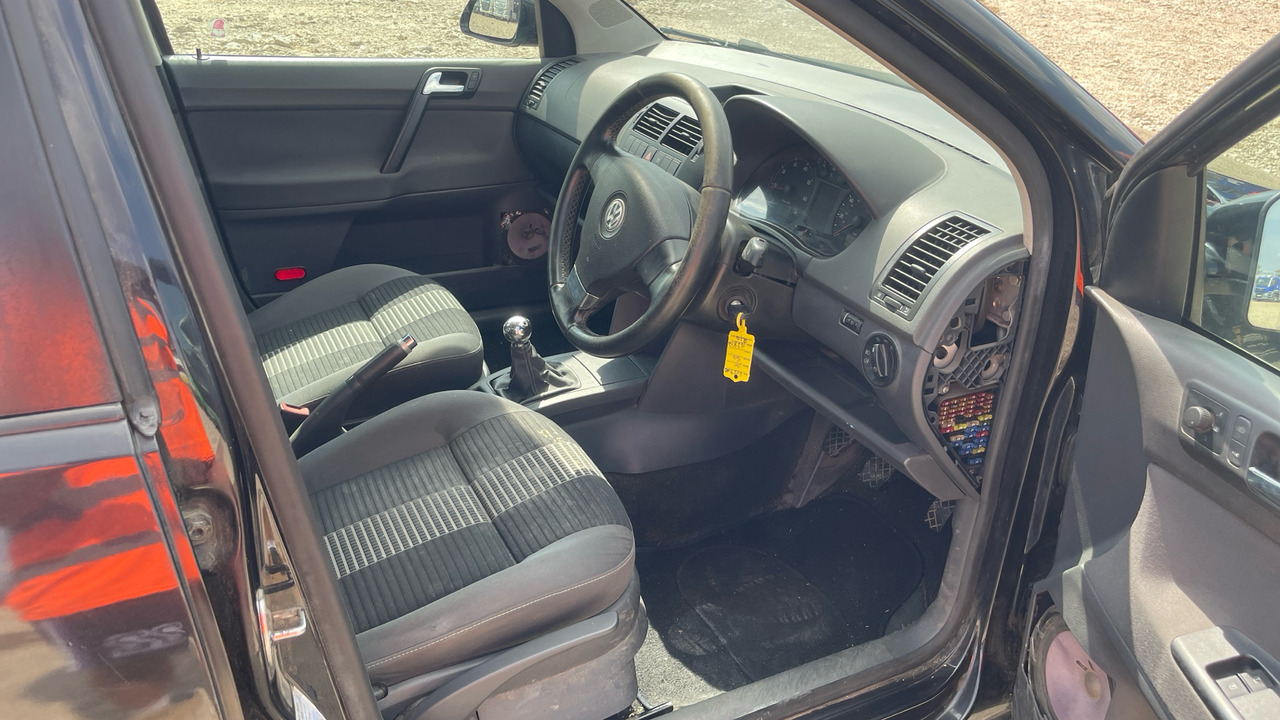 VOLKSWAGEN POLO 1.2 MATCH 60 - Hatchback: picture 5 VOLKSWAGEN POLO 1.2 MATCH 60 - Hatchback: picture 5