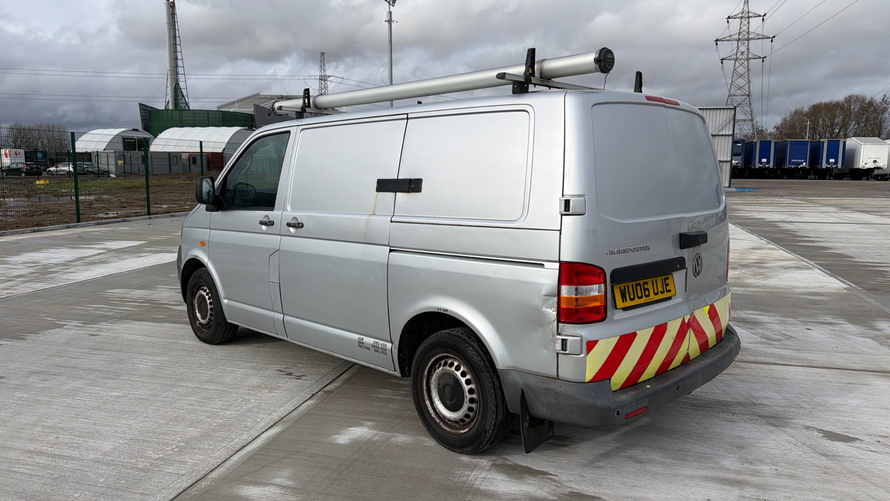 VOLKSWAGEN TRANSPORTER T30 2.5 TDI 130PS - Small van: picture 3 VOLKSWAGEN TRANSPORTER T30 2.5 TDI 130PS - Small van: picture 3