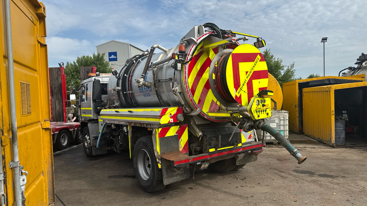 VOLVO FL - Vacuum truck: picture 3 VOLVO FL - Vacuum truck: picture 3
