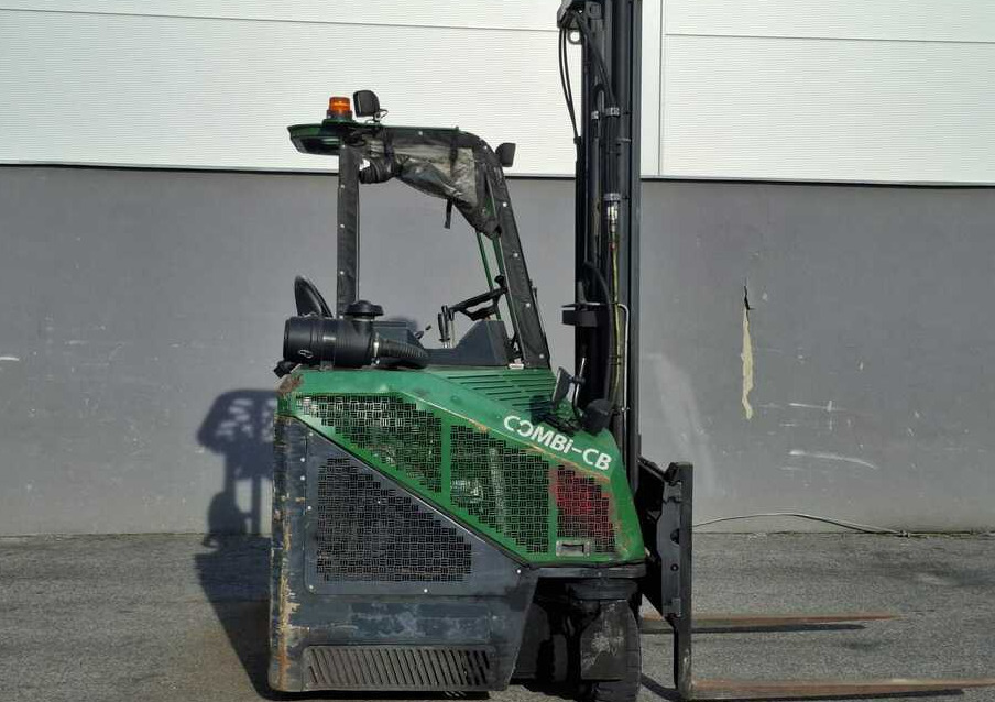 Combilift C3000CB - 4-way reach truck: picture 3 Combilift C3000CB - 4-way reach truck: picture 3