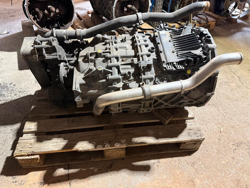 MAN Getriebe ZF ASTRONIC 12 AS 2331 TD Intarder3 ohneSteuergerät - Gearbox for Truck: picture 3 MAN Getriebe ZF ASTRONIC 12 AS 2331 TD Intarder3 ohneSteuergerät - Gearbox for Truck: picture 3