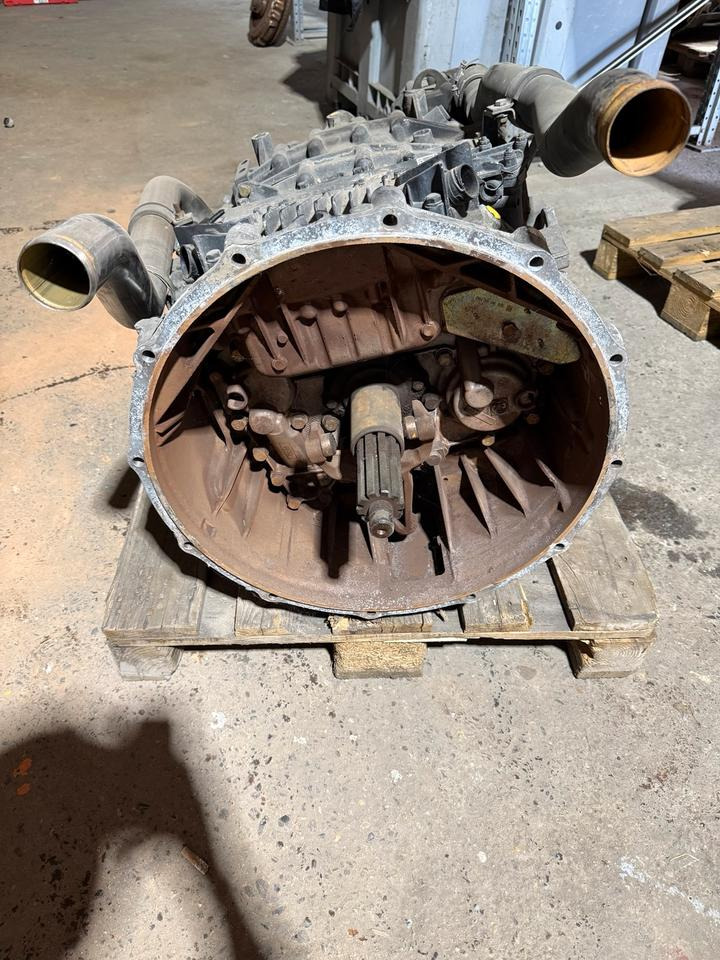MAN Getriebe ZF ASTRONIC 12 AS 2331 TD Intarder3 ohneSteuergerät - Gearbox for Truck: picture 1 MAN Getriebe ZF ASTRONIC 12 AS 2331 TD Intarder3 ohneSteuergerät - Gearbox for Truck: picture 1