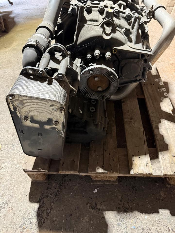 MAN Getriebe ZF ASTRONIC 12 AS 2331 TD Intarder3 ohneSteuergerät - Gearbox for Truck: picture 5 MAN Getriebe ZF ASTRONIC 12 AS 2331 TD Intarder3 ohneSteuergerät - Gearbox for Truck: picture 5