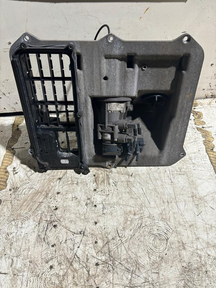 MAN KNORR-BREMSE Fußbremsventil 81.52130-6298 - Pedal for Truck: picture 2 MAN KNORR-BREMSE Fußbremsventil 81.52130-6298 - Pedal for Truck: picture 2