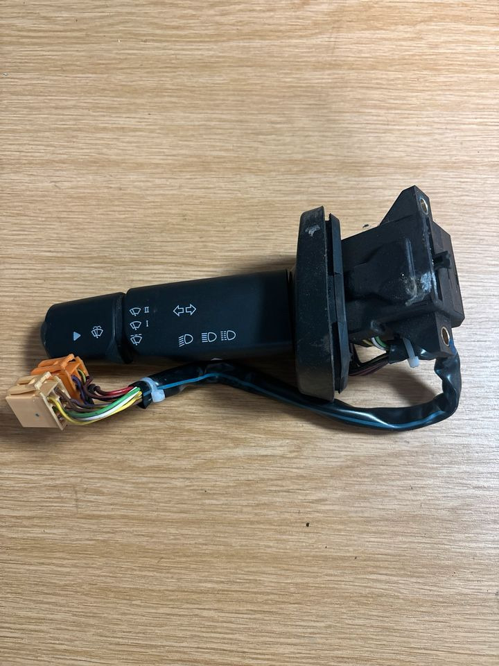 MAN Lenkstockschalter, Schalter, Schalthebel 81.25509-0188 - Steering column switch for Truck: picture 1 MAN Lenkstockschalter, Schalter, Schalthebel 81.25509-0188 - Steering column switch for Truck: picture 1