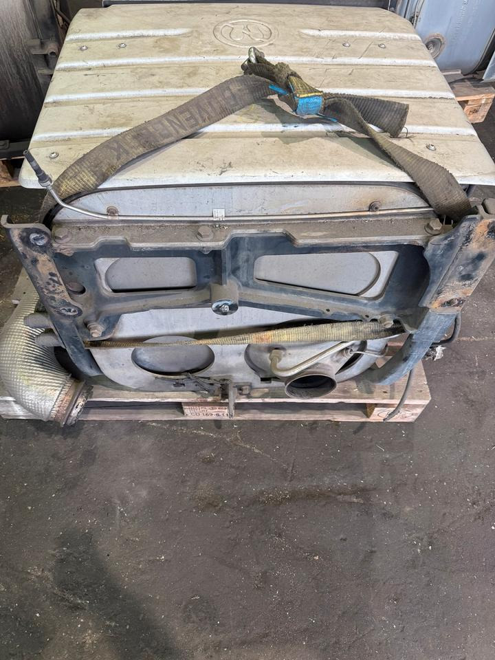 MAN TGX EU6 Auspuff Katalysator 81.1511036115 - Muffler/ Exhaust system for Truck: picture 3 MAN TGX EU6 Auspuff Katalysator 81.1511036115 - Muffler/ Exhaust system for Truck: picture 3