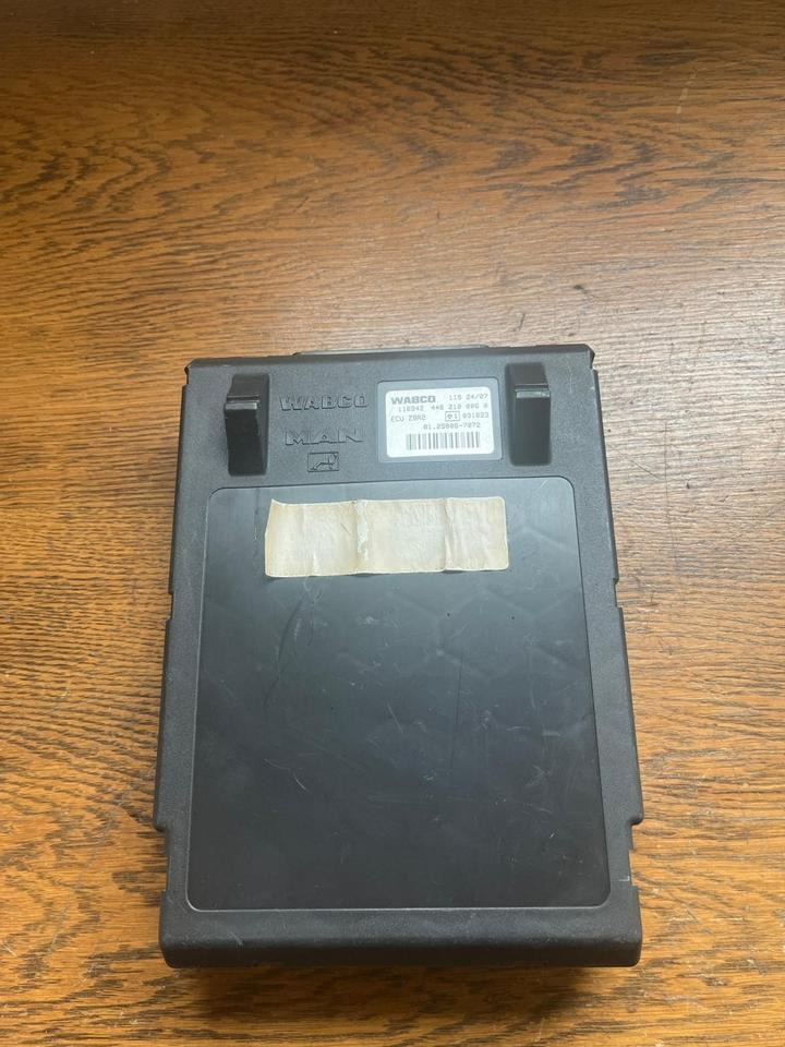 MAN WABCO Elektronik ECU ZBR 2 Steuergerät 81258067072 - ECU: picture 2 MAN WABCO Elektronik ECU ZBR 2 Steuergerät 81258067072 - ECU: picture 2