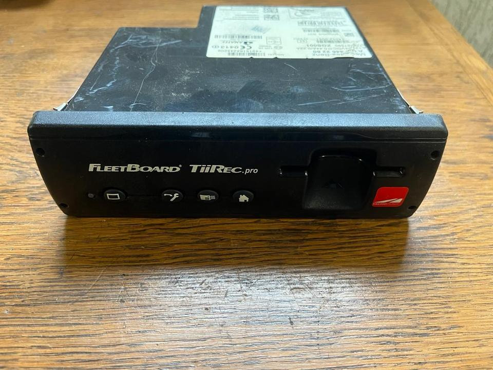 Mercedes-Benz Actros MP4 Tachograph FLEETBOARD A0004462260 - Tachograph for Truck: picture 1 Mercedes-Benz Actros MP4 Tachograph FLEETBOARD A0004462260 - Tachograph for Truck: picture 1