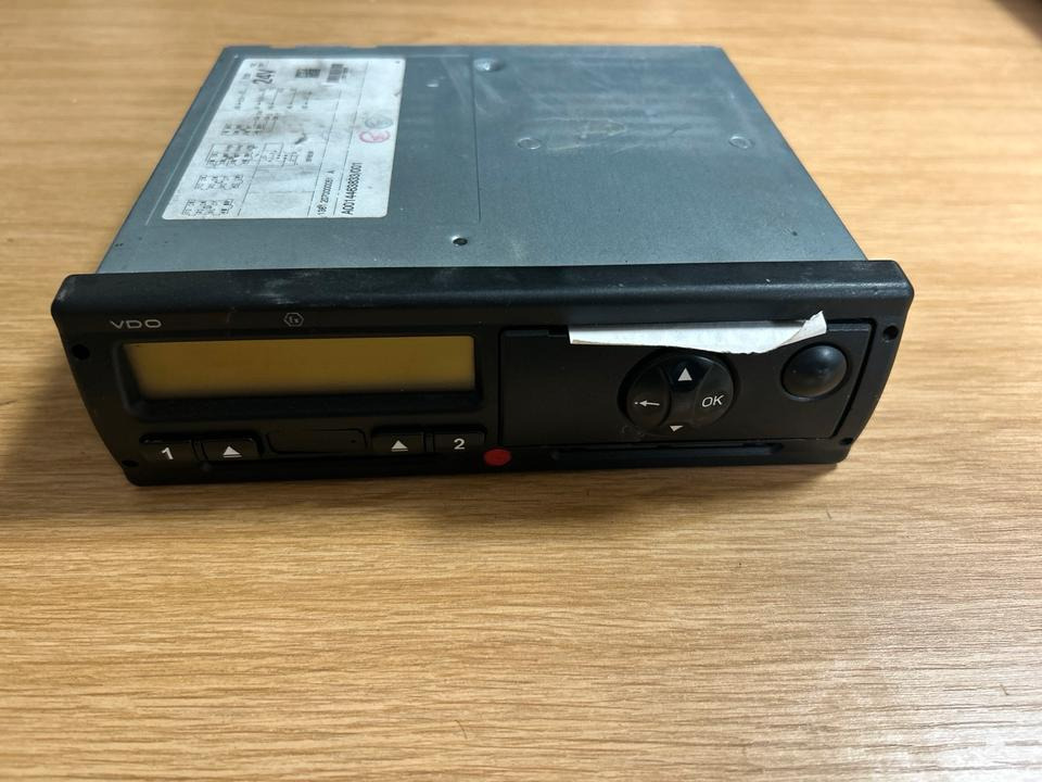 Mercedes-Benz Tachograph  A0014463833 - Tachograph for Truck: picture 1 Mercedes-Benz Tachograph  A0014463833 - Tachograph for Truck: picture 1
