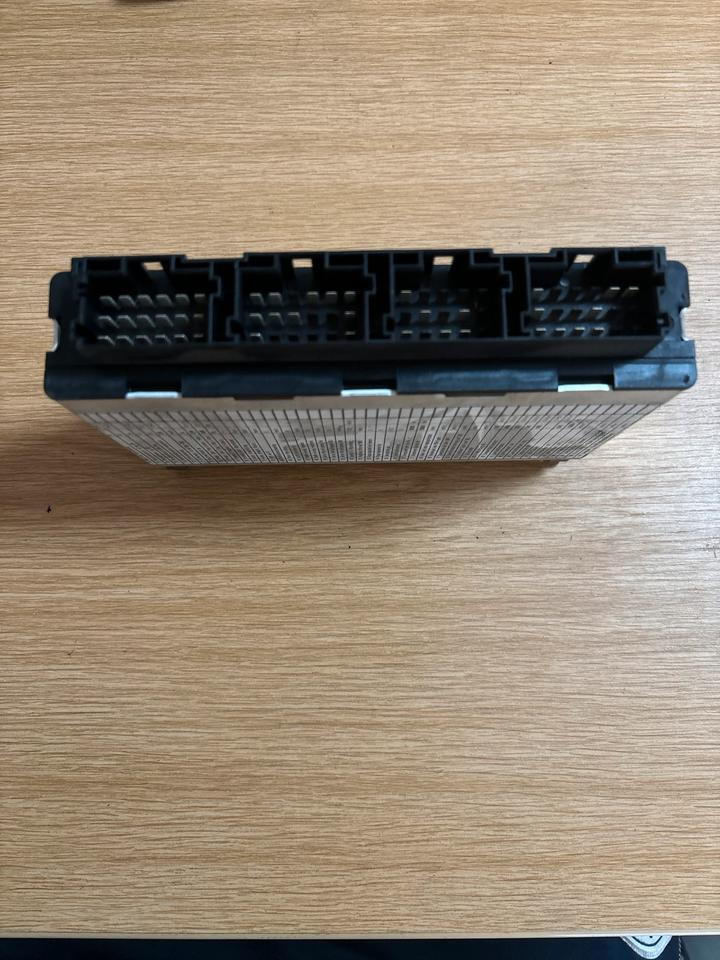 Mercedes-Benz VDO Elektronik FR Steuergerät A0004466302 - ECU for Truck: picture 3 Mercedes-Benz VDO Elektronik FR Steuergerät A0004466302 - ECU for Truck: picture 3