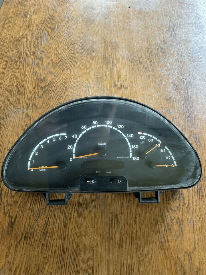 Mercedes Sprinter Kombiinstrument Tacho A0004466921 - Tachograph for Truck: picture 1 Mercedes Sprinter Kombiinstrument Tacho A0004466921 - Tachograph for Truck: picture 1