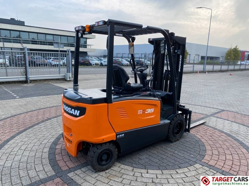 Doosan B35X-7 Electric Forklift 3.5T Triplex-438cm Unused  - Electric forklift: picture 3 Doosan B35X-7 Electric Forklift 3.5T Triplex-438cm Unused  - Electric forklift: picture 3