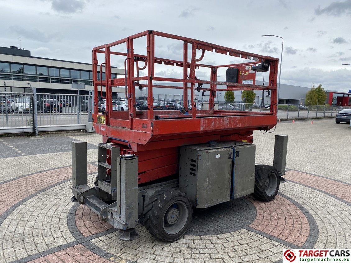 GENIE GS-2669RT DIESEL SCISSOR WORK LIFT GS2669 W/JACKLEGS 1000CM 2017 2344HRS - Scissor lift: picture 3 GENIE GS-2669RT DIESEL SCISSOR WORK LIFT GS2669 W/JACKLEGS 1000CM 2017 2344HRS - Scissor lift: picture 3