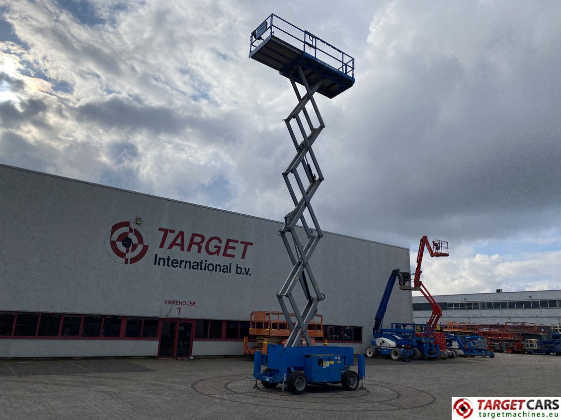 Scissor lift GENIE GS-4069RT LPG SCISSOR WORK LIFT GS4069 W/JACKLEGS 1412CM 11-11 1443HRS: picture 6