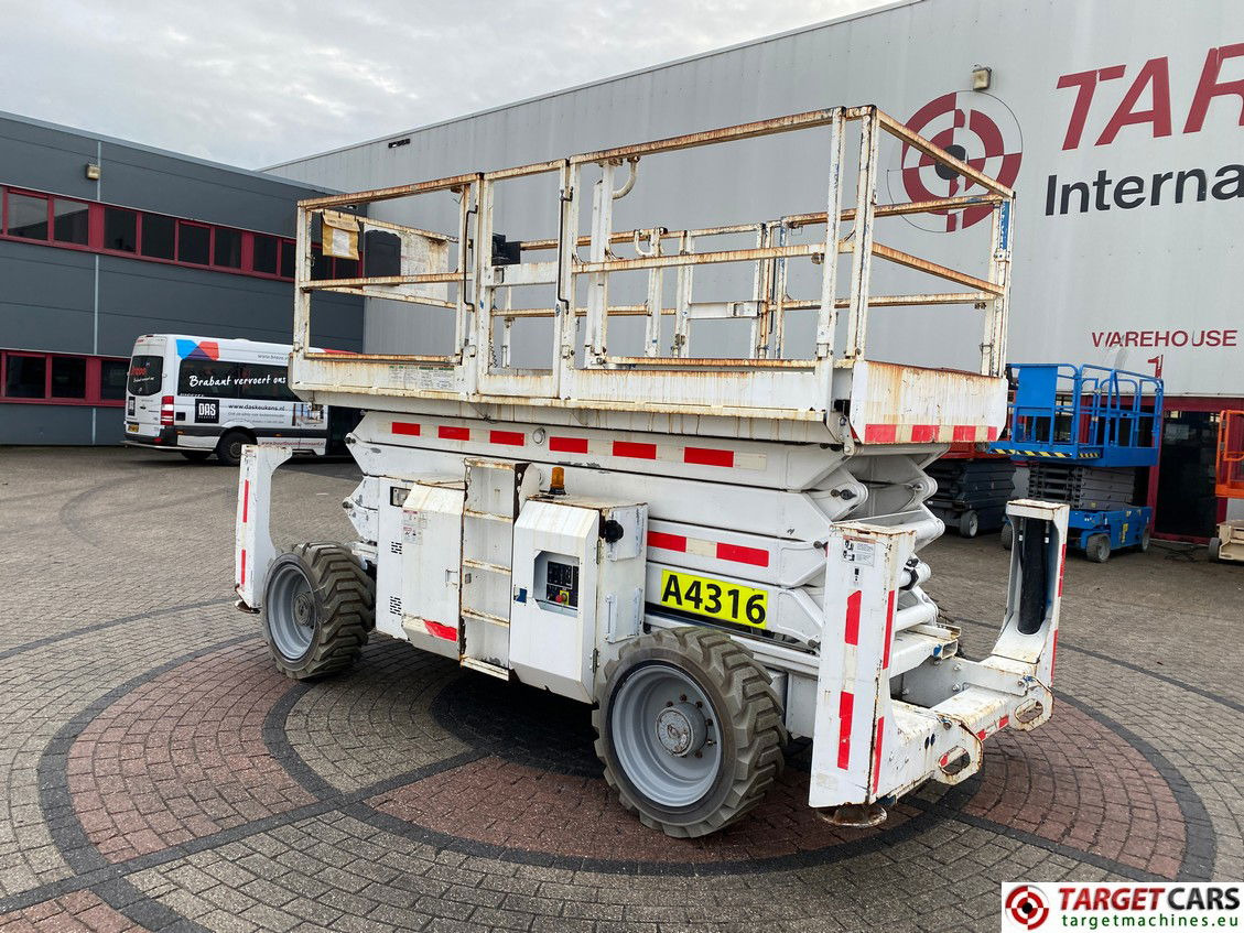 GENIE GS-4390 RT SCISSOR 4x4 GS4390 DIESEL WORK LIFT 1511CM GS9012-48299 01-12 3773H JACKLEGS NO-CE - Scissor lift: picture 4 GENIE GS-4390 RT SCISSOR 4x4 GS4390 DIESEL WORK LIFT 1511CM GS9012-48299 01-12 3773H JACKLEGS NO-CE - Scissor lift: picture 4