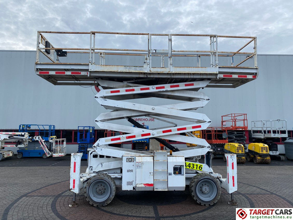 GENIE GS-4390 RT SCISSOR 4x4 GS4390 DIESEL WORK LIFT 1511CM GS9012-48299 01-12 3773H JACKLEGS NO-CE - Scissor lift: picture 5 GENIE GS-4390 RT SCISSOR 4x4 GS4390 DIESEL WORK LIFT 1511CM GS9012-48299 01-12 3773H JACKLEGS NO-CE - Scissor lift: picture 5