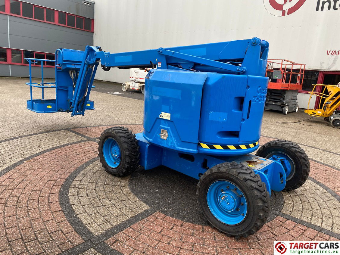 GENIE Z-34/22 4x4 Z34/22 DIESEL 4x4 BOOM WORK LIFT 1240CM 02-2015 3048HRS - Articulated boom: picture 4 GENIE Z-34/22 4x4 Z34/22 DIESEL 4x4 BOOM WORK LIFT 1240CM 02-2015 3048HRS - Articulated boom: picture 4