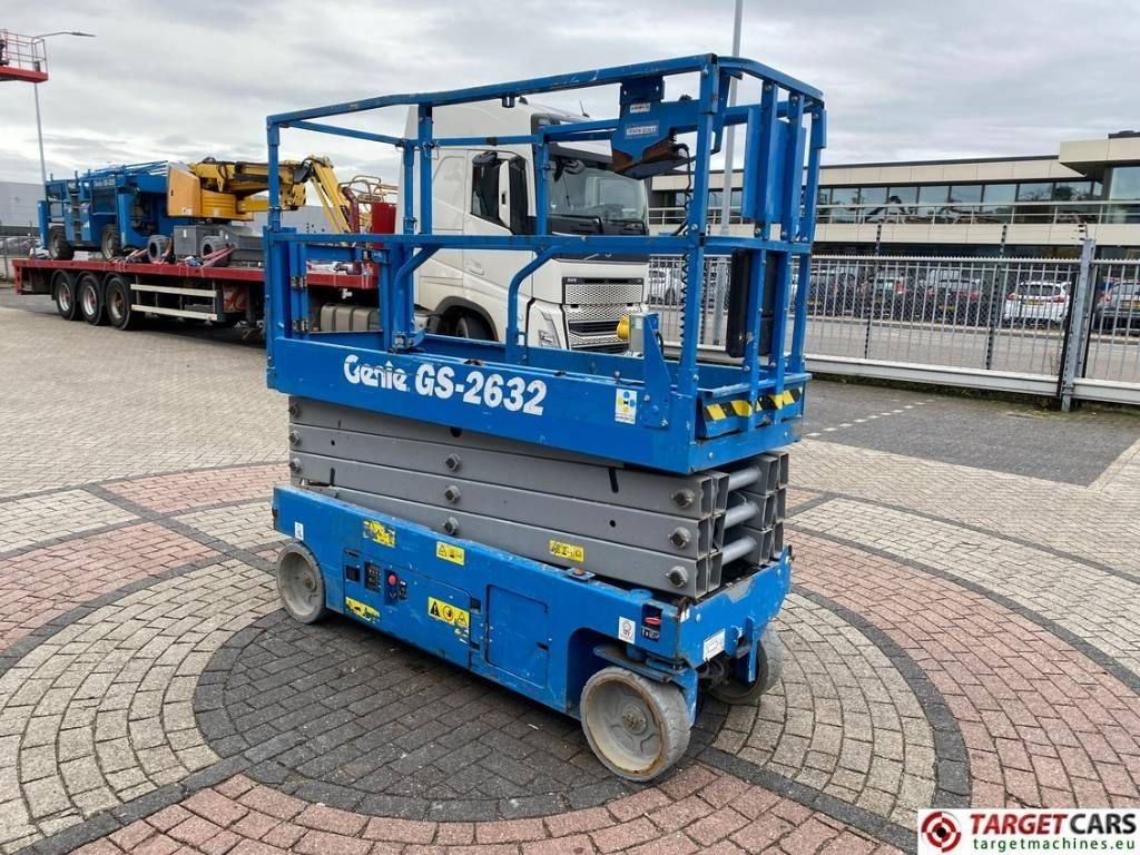 Genie GS-2632 Electric GS2632 Scissor Work Lift 992cm - Scissor lift: picture 2 Genie GS-2632 Electric GS2632 Scissor Work Lift 992cm - Scissor lift: picture 2