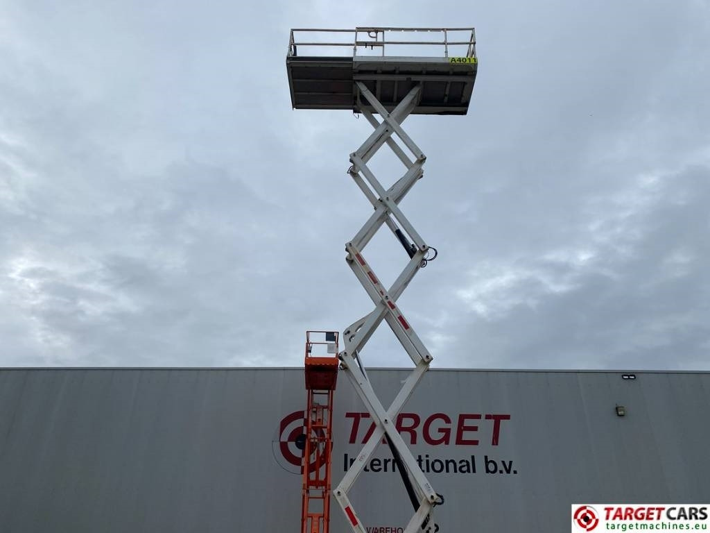 Genie GS-4069RT Diesel 4x4 Scissor Work Lift 1412cm NOCE  leasing Genie GS-4069RT Diesel 4x4 Scissor Work Lift 1412cm NOCE: picture 20