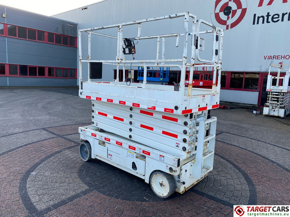 HAULOTTE COMPACT 14 ELECTRIC SCISSOR WORKLIFT 1385CM 2015 CE807405 - Scissor lift: picture 4 HAULOTTE COMPACT 14 ELECTRIC SCISSOR WORKLIFT 1385CM 2015 CE807405 - Scissor lift: picture 4
