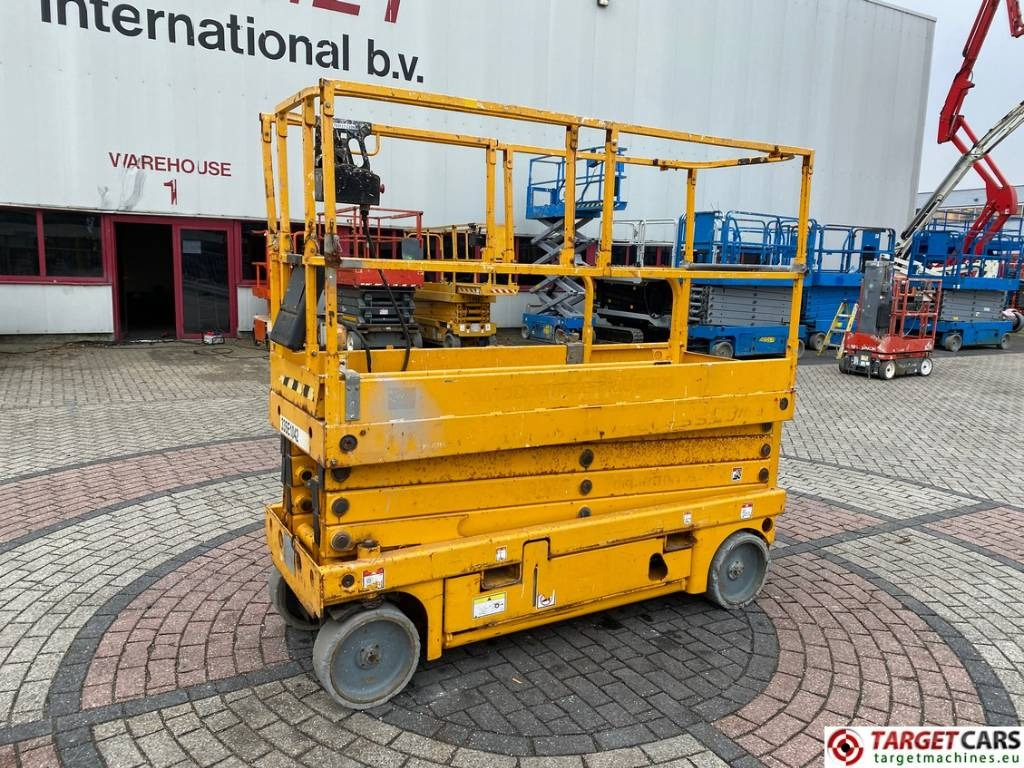 Haulotte Compact 10N Electric Scissor Work Lift 1000cm - Scissor lift: picture 1 Haulotte Compact 10N Electric Scissor Work Lift 1000cm - Scissor lift: picture 1