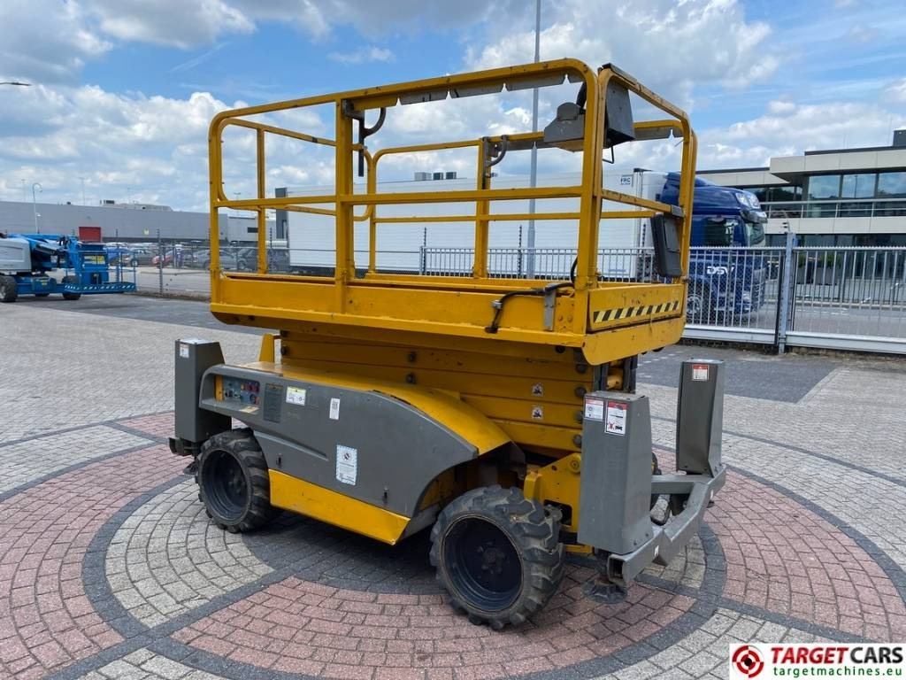 Haulotte Compact 12DX Diesel 4x4 Scissor Work Lift 1206cm - Scissor lift: picture 2 Haulotte Compact 12DX Diesel 4x4 Scissor Work Lift 1206cm - Scissor lift: picture 2