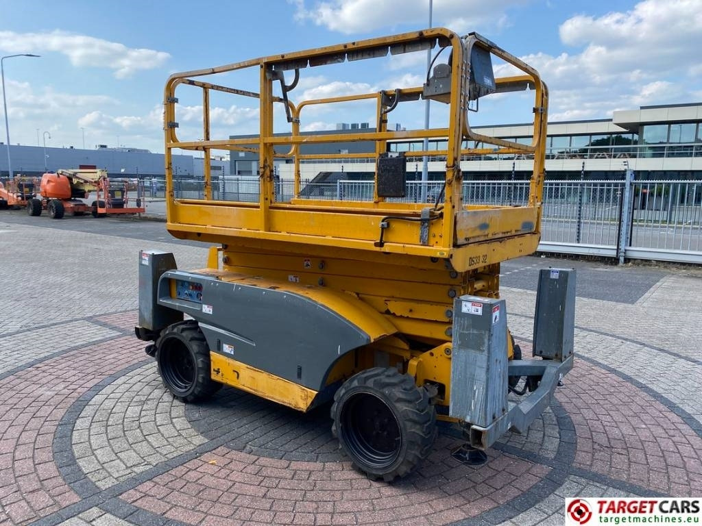 Haulotte Compact 12DX Diesel 4x4 Scissor Work Lift 1206cm - Scissor lift: picture 2 Haulotte Compact 12DX Diesel 4x4 Scissor Work Lift 1206cm - Scissor lift: picture 2