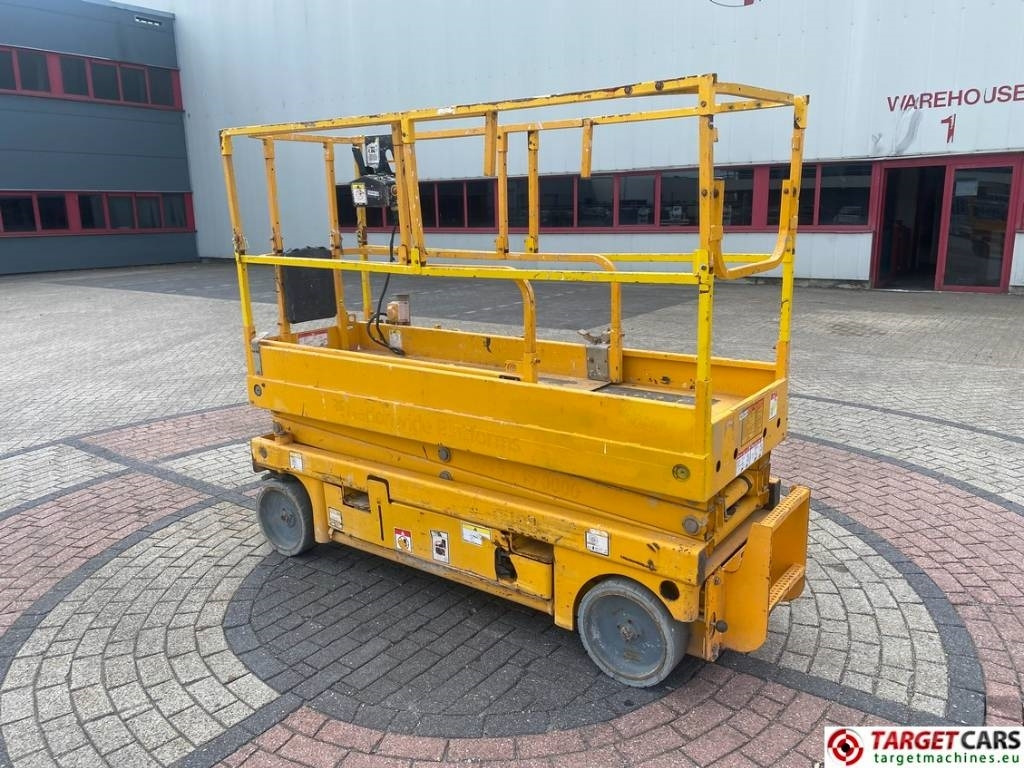 Haulotte Compact 8 Electric Scissor Work Lift 818cm - Scissor lift: picture 4 Haulotte Compact 8 Electric Scissor Work Lift 818cm - Scissor lift: picture 4