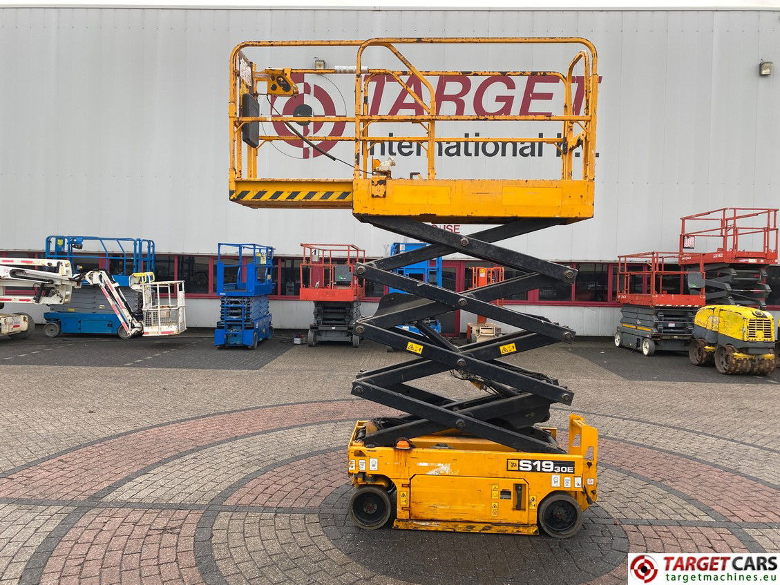 JCB S1930E ELECTRIC SCISSOR WORK LIFT 780CM 2017 188HRS 2532621 - Scissor lift: picture 5 JCB S1930E ELECTRIC SCISSOR WORK LIFT 780CM 2017 188HRS 2532621 - Scissor lift: picture 5