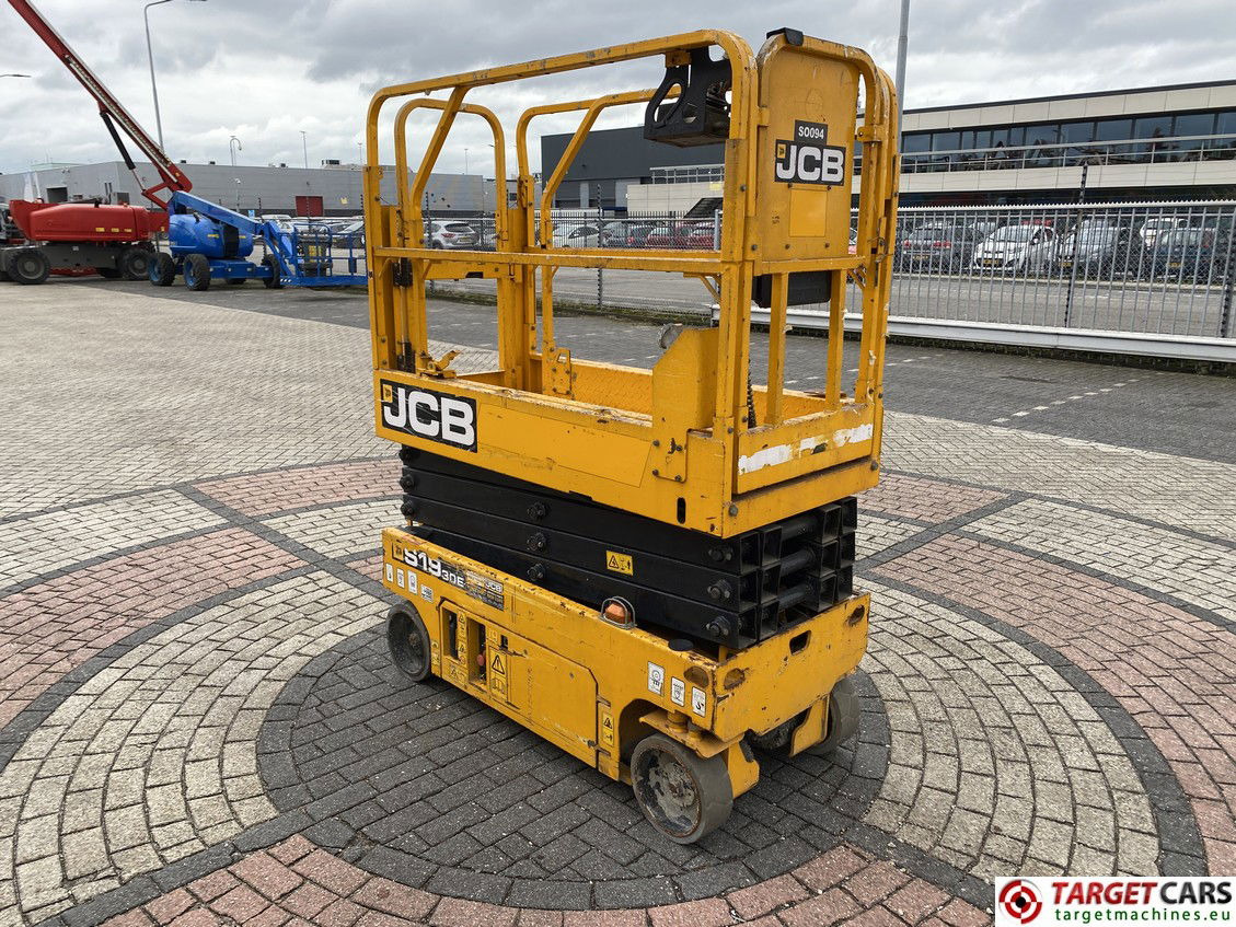 JCB S1930E ELECTRIC SCISSOR WORK LIFT 780CM 2019 130HRS 2536813 - Scissor lift: picture 2 JCB S1930E ELECTRIC SCISSOR WORK LIFT 780CM 2019 130HRS 2536813 - Scissor lift: picture 2