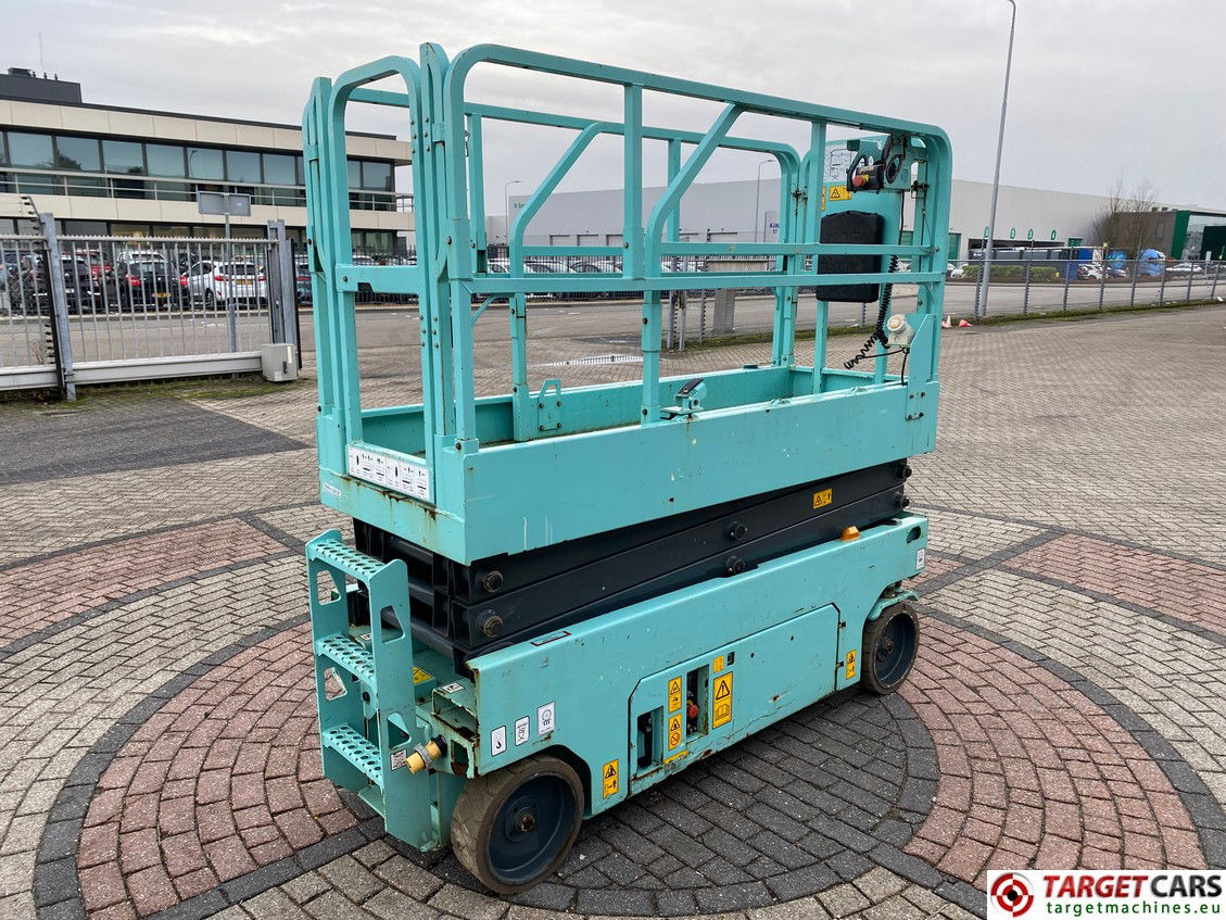 JCB S2032E ELECTRIC SCISSOR WORK LIFT 830CM 2018 42HRS 2671172 - Scissor lift: picture 3 JCB S2032E ELECTRIC SCISSOR WORK LIFT 830CM 2018 42HRS 2671172 - Scissor lift: picture 3