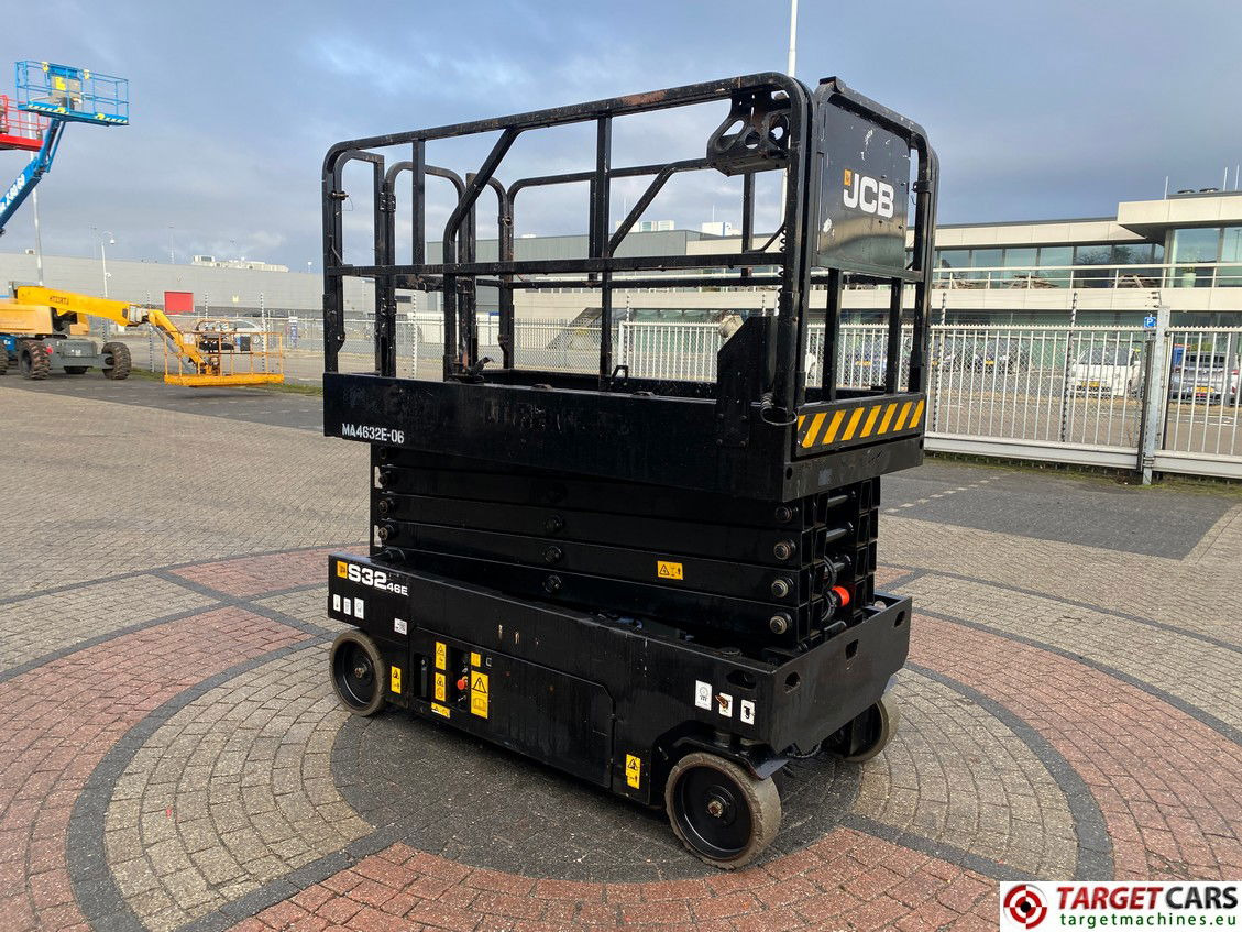 JCB S3246E ELECTRIC SCISSOR WORK LIFT 1200CM 2018 230HRS 2535236 - Scissor lift: picture 2 JCB S3246E ELECTRIC SCISSOR WORK LIFT 1200CM 2018 230HRS 2535236 - Scissor lift: picture 2