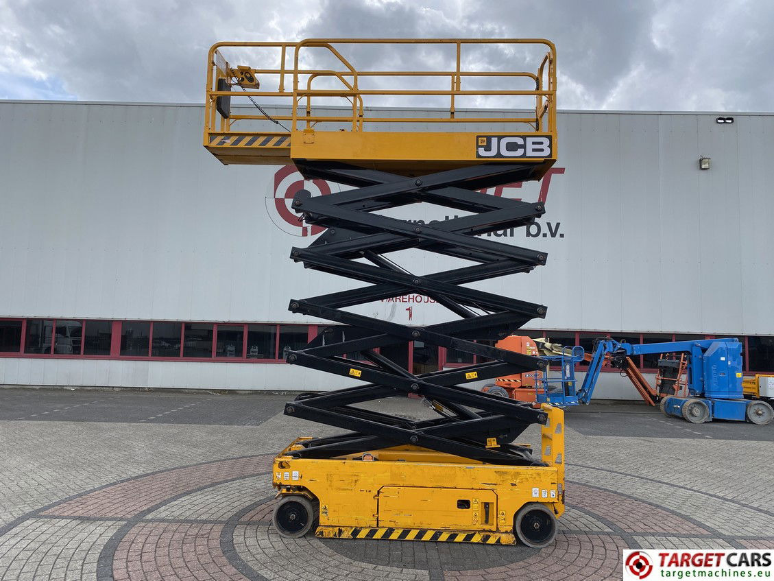 JCB S4550E ELECTRIC SCISSOR WORK LIFT 1580CM 2017 155HRS 2533933 - Scissor lift: picture 5 JCB S4550E ELECTRIC SCISSOR WORK LIFT 1580CM 2017 155HRS 2533933 - Scissor lift: picture 5